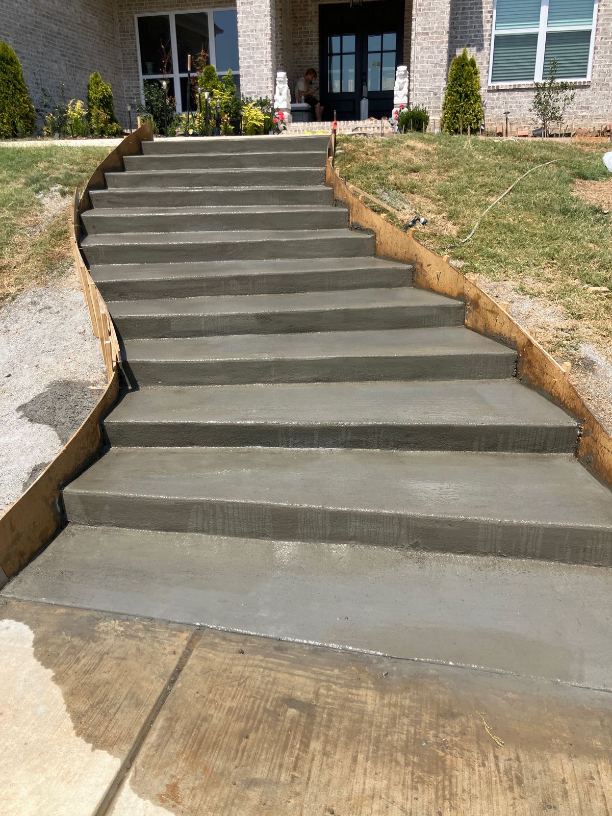 Concrete front steps and walkway in Cabot, AR